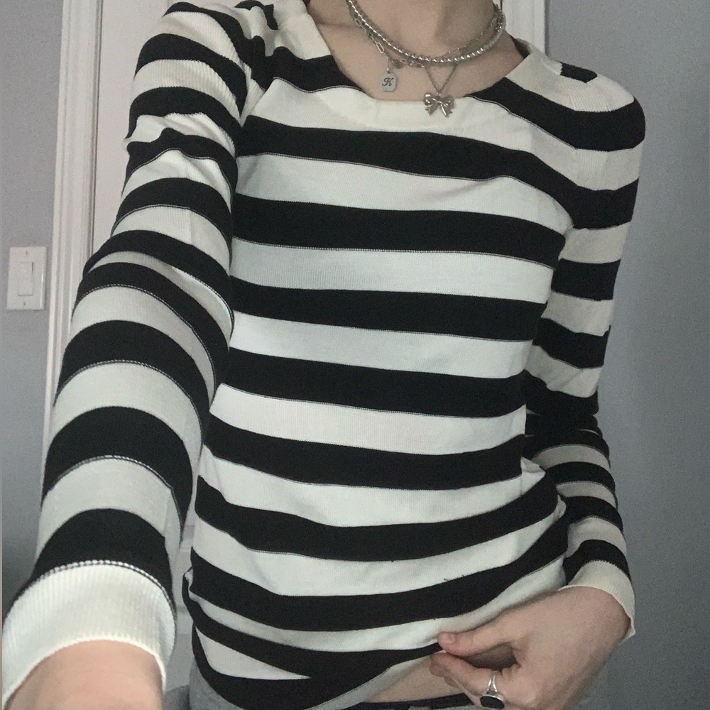 Burberry knit long sleeve